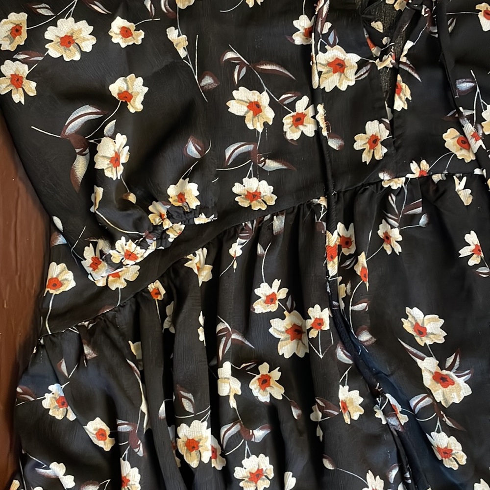 Floral Blouse - Picture 2 of 5